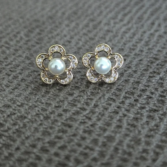 Kate Spade♠️ "Jeweled Stencil" Faux Pearl Earrings - NIB - Picture 13 of 16